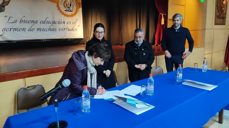 Convenio pionero entre Colegio Salesiano de Valparaíso y Universidad Internacional de La Rioja (UNIR) - España