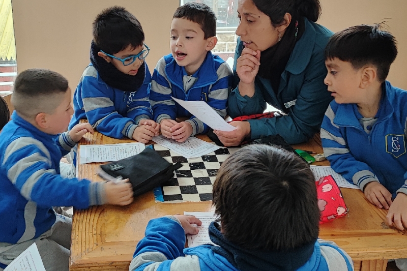 Pictogramas, risas y aprendizaje: Kinder vivió una mágica jornada de lectura en el CRA