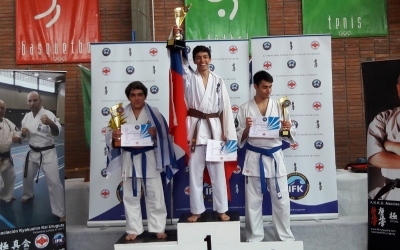 Participación de alumnos en Torneo de Karate